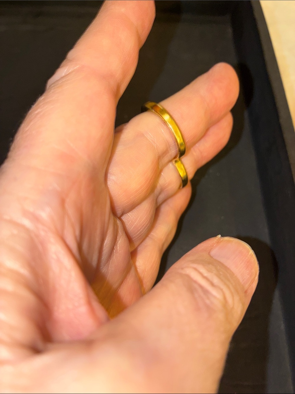 Double Rings with Light Green Enamel Inlay - Picture 9 of 9